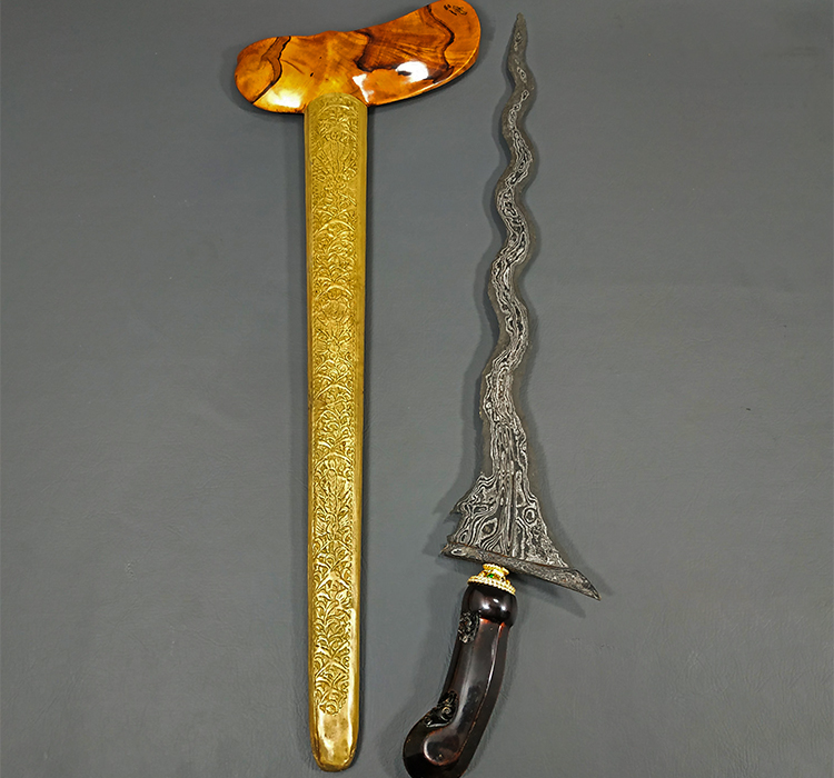 Keris Sabuk Inten Luk 11 Sepuh Kuno 2